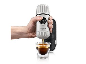 Ручная мини-кофемашина (WACACO Nanopresso) WCCCHWH (Ручная мини-кофемашина цв. Chill White) Ручная мини-кофемашина (WACACO Nanopresso) WCCCHWH (Ручная мини-кофемашина цв. Chill White)