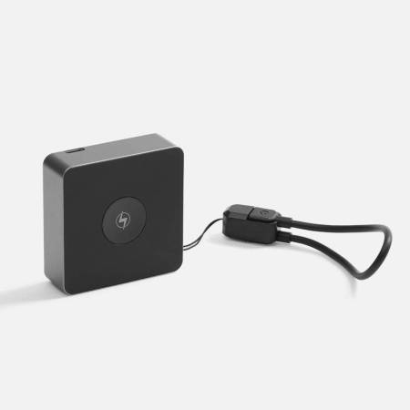 Внешний аккумулятор с беспроводной зарядкой Aura Power