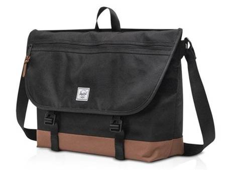 Сумка-мессенджер Herschel Cove из переработанного материала 22,5 л - сплошной черный