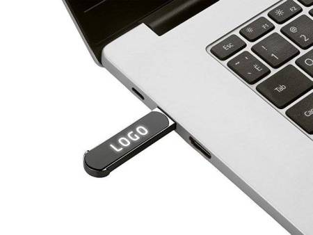 Металлическая ручка с флешкой на 16 Гб и светящимся логотипом "Patronus", матовая черная