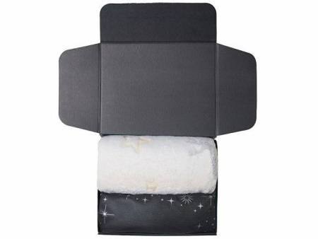 подарочный набор с пледом, кружкой и чаем