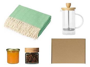 Подарочный набор с пледом, френчпрессом, чаем и вареньем, зеленый